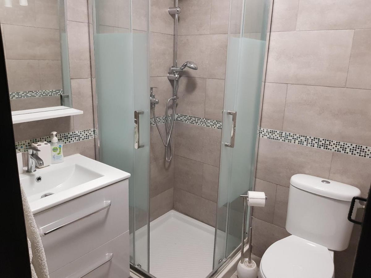 Apartamento Large 2 Bed Apt Puerto Banus Marina Private Parking Marbella Exterior foto