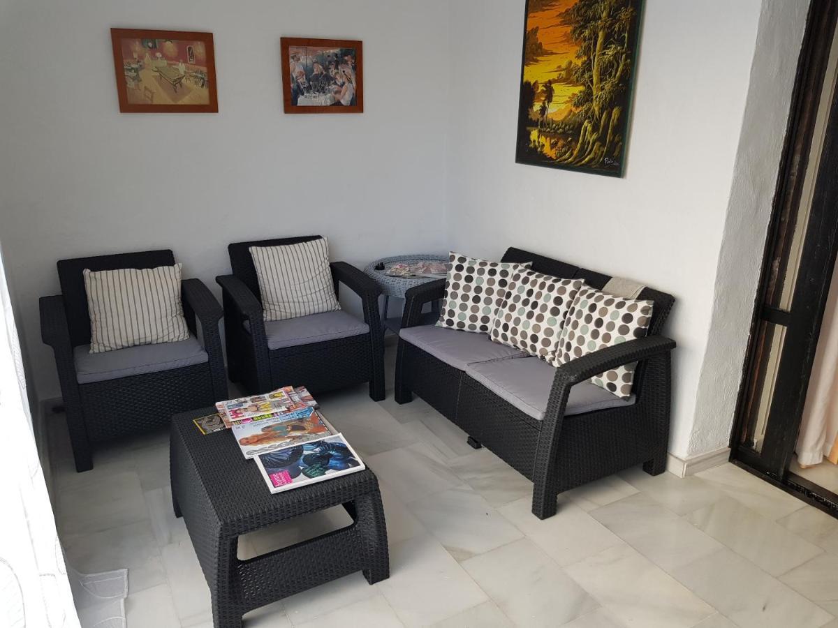 Apartamento Large 2 Bed Apt Puerto Banus Marina Private Parking Marbella Exterior foto